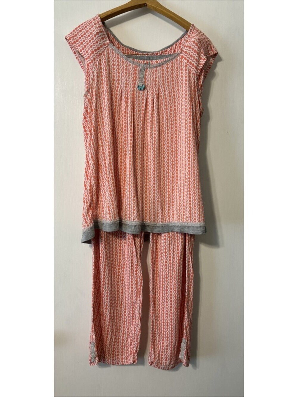 Simply Vera Vera Wang Coral Geometric Pajama Set, Top - M Bottoms L
